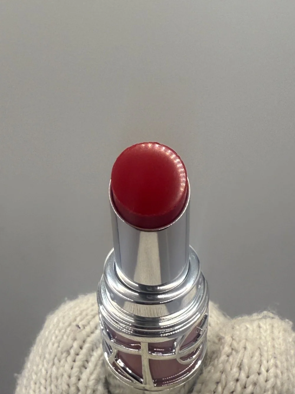 GORGEOUS NWB-YSL LOVESHINE HIGH SHINE CARING LIPSTICK! (MADE IN FRANCE)